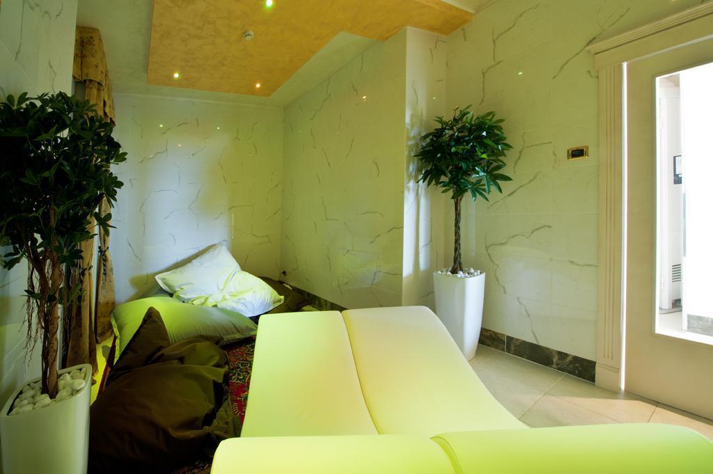 Hotel Diplomat Palace Rimini Esterno foto