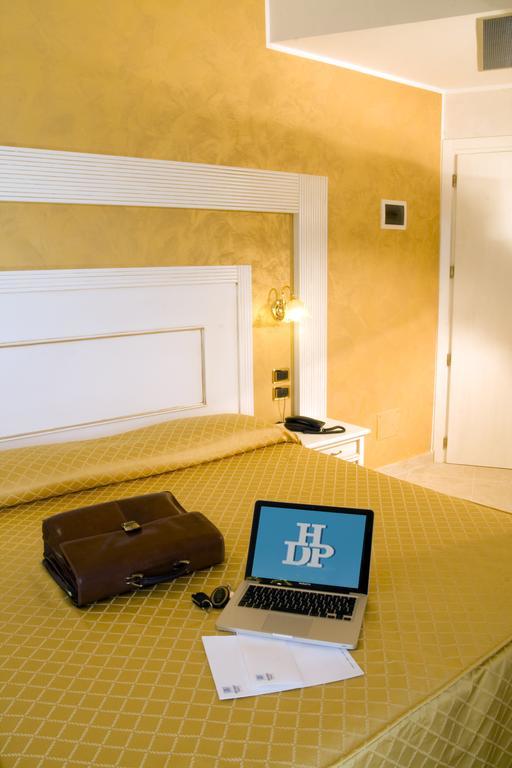 Hotel Diplomat Palace Rimini Esterno foto