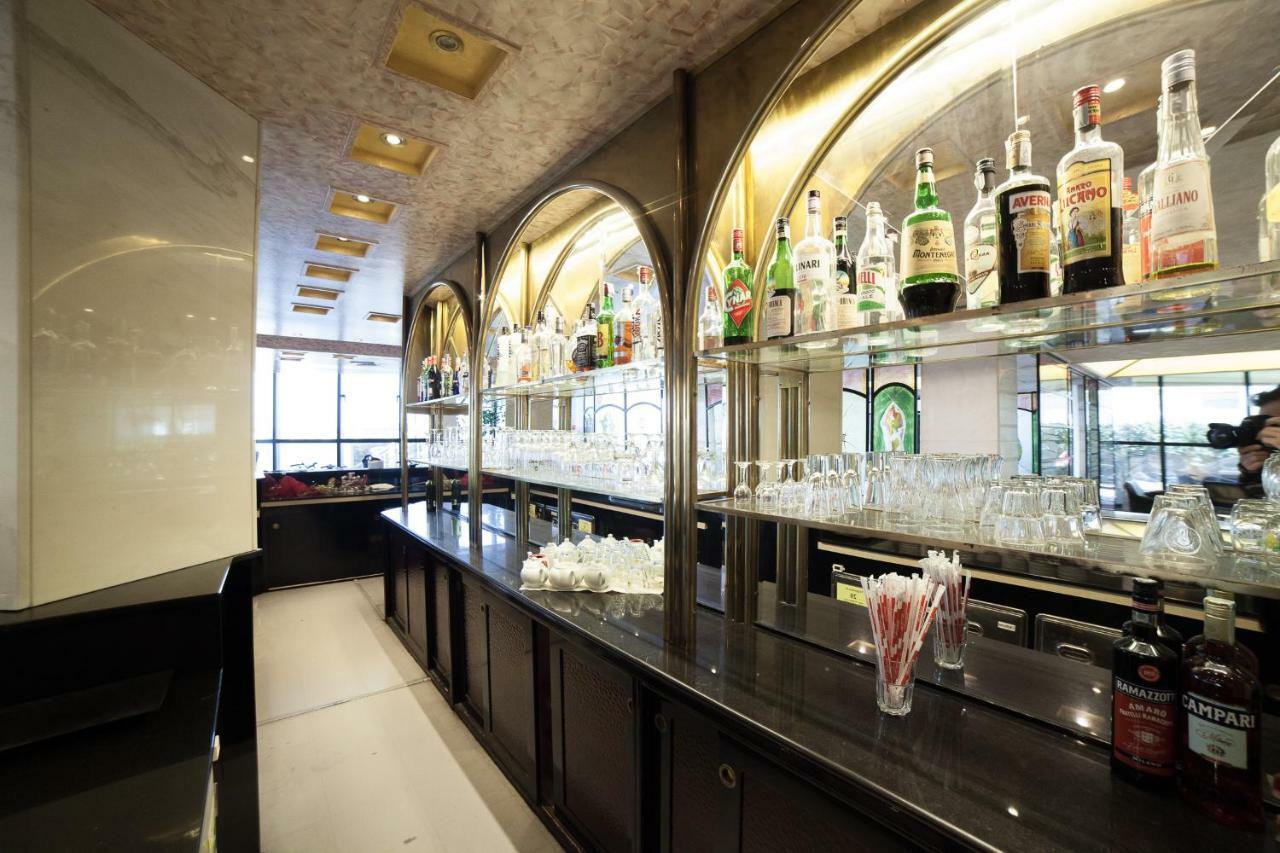 Hotel Diplomat Palace Rimini Esterno foto